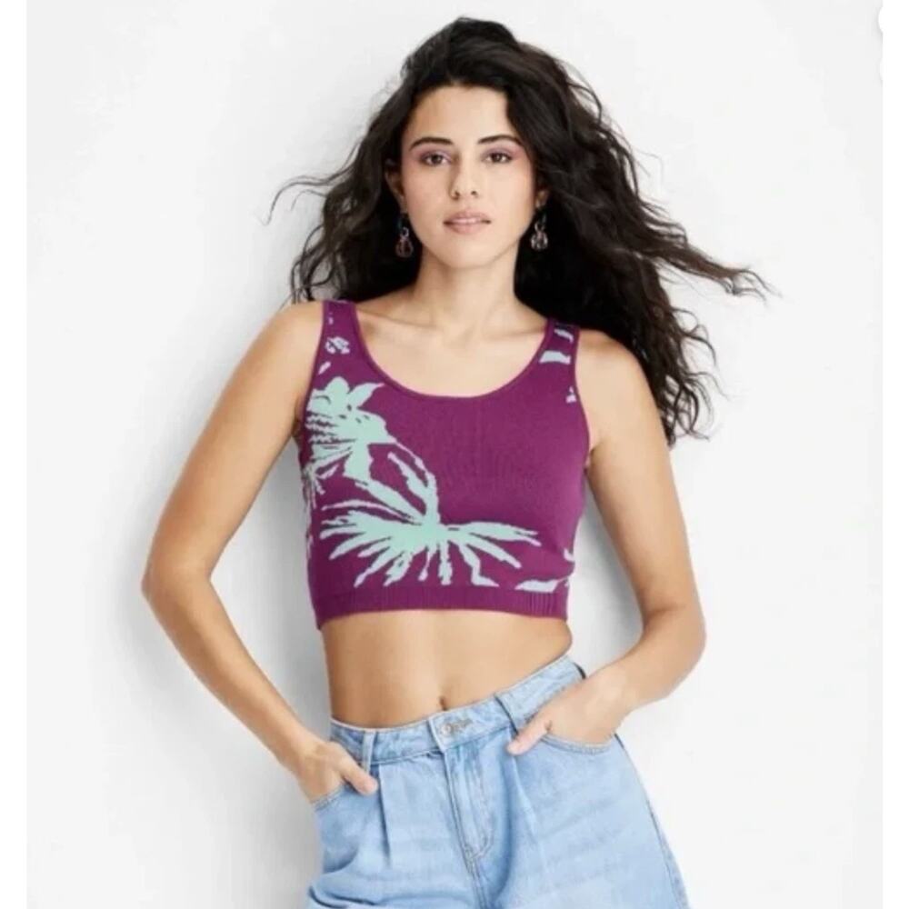 Future Collective Women's Tank Top Sweater Sleeveless scoop neckline Size XS
